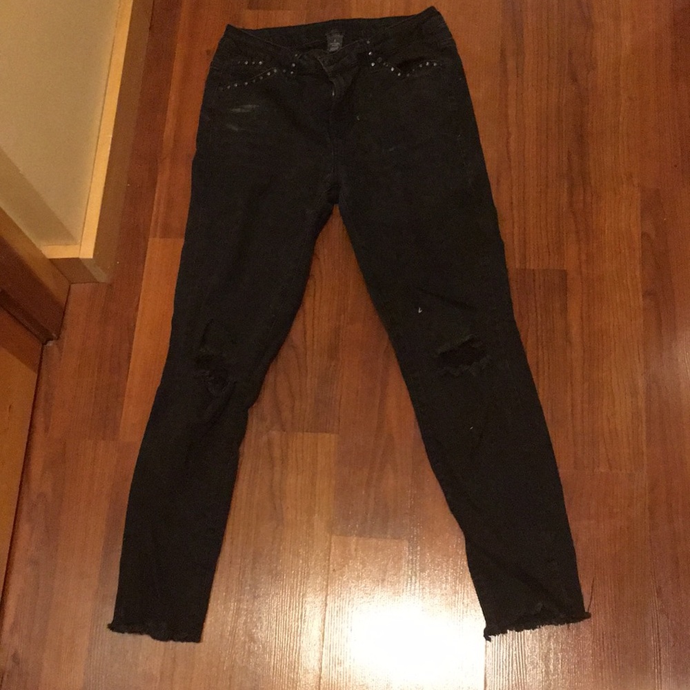 Size 6 massini black holey jeans